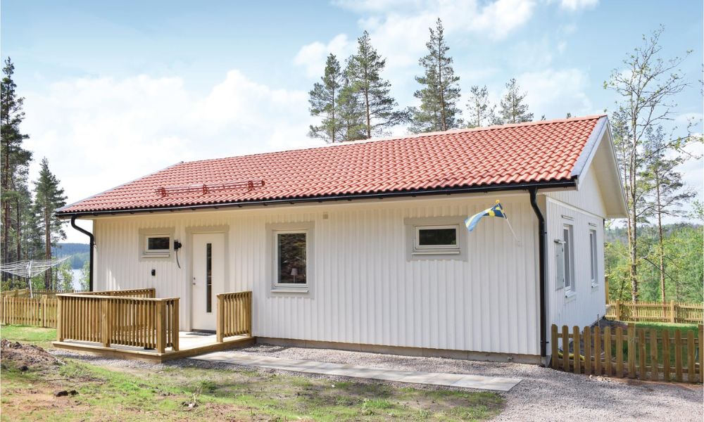 Omheind huis in Zuid-Zweden Gårdveda-Målilla